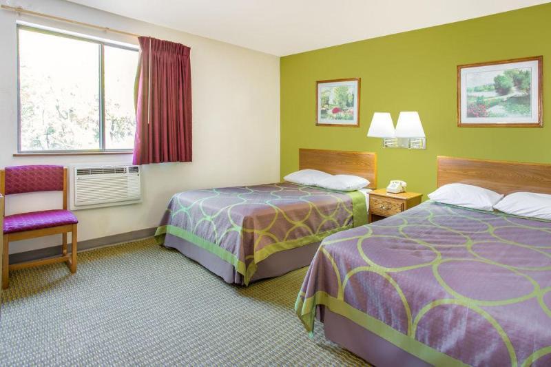 ซูเปอร์ 8 บาย วินด์แฮม ริชมอนด์/แชมเบอร์เลน โร้ด Hotel ภายนอก รูปภาพ